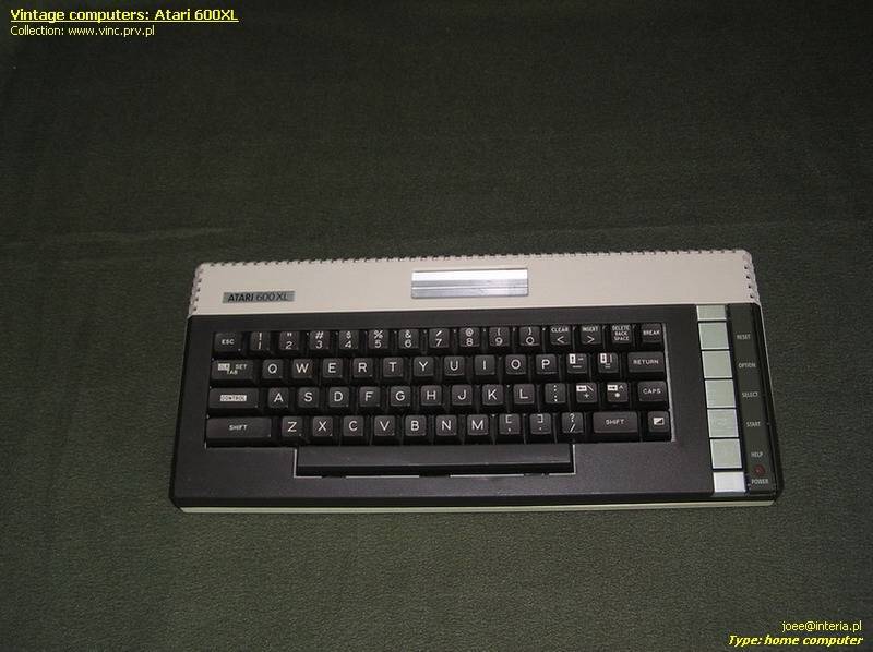 Atari 600XL - 01.jpg
